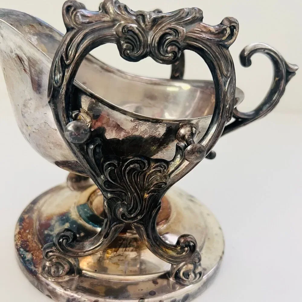 SHERIDAN Ornate Silver Plated Tilting Gravy Boat With Warming Stand